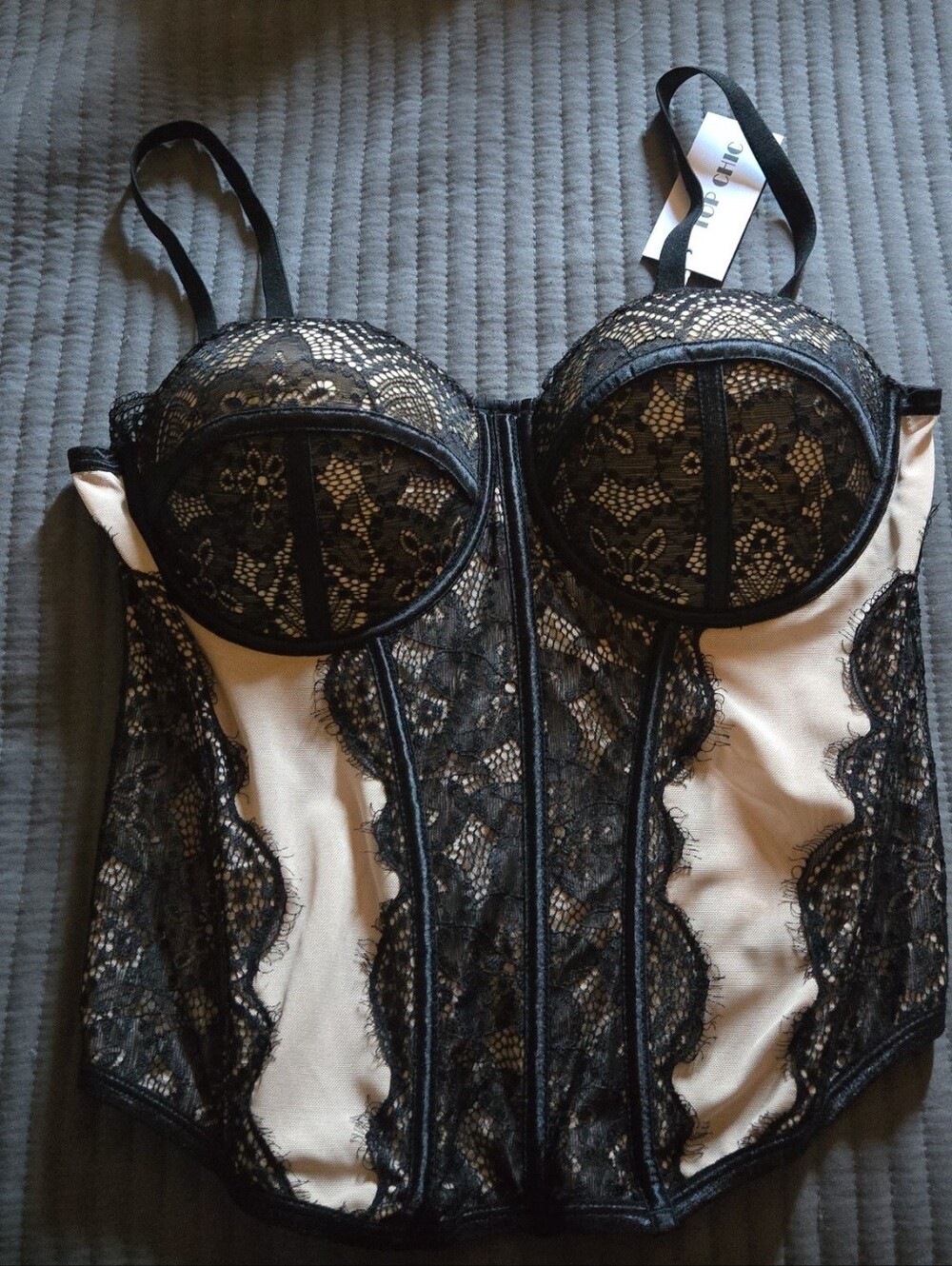 Corset - Picture 3 of 5